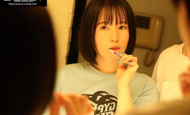 EBWH-101 Khi tôi cởi bỏ quần áo của người bạn gái đầu tiên của mình... cô ấy có làn da trắng ngần, thon thả và xinh đẹp đến khó tin với bộ ngực khủng mà bạn không thể tưởng tượng được nếu mặc quần áo của cô ấy. Tôi phấn khích đến mức đụ cô ấy cho đến khi hết ham muốn tình dục Riisa Kisaragi