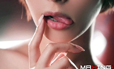 MXGS-1332 타액이 녹아내리는 벨로키스와 멈출 수 없는 조급한 사정 컨트롤 월의 루나