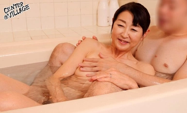 JRZE-190 初撮り六十路妻ドキュメント 華月愛