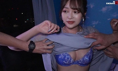 MMGH-314 暗闇マジックミラー号【イヤホン推奨！深夜のヒソヒソ声ガマン編】 まき（25）・OL