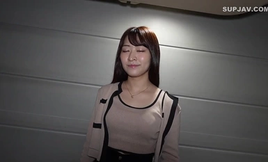 FC2-PPV-4432788 3 ngày! ! GIẢM GIÁ 70% [Lần đầu tiên] [Ngoại hình] Ứng dụng gây sốc của chị gái ngây thơ! Sự tương phản giữa mỹ nhân sọc đẹp nhưng tục tĩu và cúp F. Cơ thể cô ấy bốc cháy sau khi quan hệ tình dục lần đầu tiên sau một năm, và cô ấy có hai lần thổi kèn liên tiếp và quan hệ tình dục đầy mồ hôi và kem.