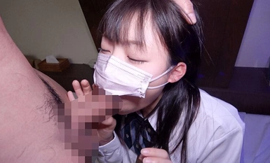 HONB-379 Saya seorang lelaki yang sukakan gadis muda, dan apabila kucing menjeling saya, saya rasa seperti seseorang boleh melihat melalui saya, jadi saya takut. Saya takut kerana saya rasa seperti gadis ini melihat melalui saya sekali lagi, tetapi saya m