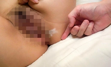 FNTR-002 被大鸡巴 NTR 的女学生 我最喜欢的 165 厘米、E 罩杯、大胸的女友被一个兼职的大鸡巴大学生戴了绿帽子，并被他 NTR 了！ F-NTR2 ゆゆ 165cm E-cup ゆゆ Ezumi