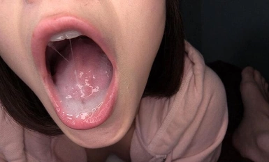 BONU-039 ごっくん淫語 耳元で聞く、ネバスペと喉越しごっくんのエロい音 沙月恵奈