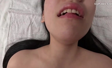 FC2-PPV-4425701 前學生部的美女，醫學專業的學生！ ！正經的鼻孔被舔*的前學生會成員，那個超受歡迎的傢伙（顯然是秘密…），在主線故事中臉完全暴露，美麗的巨乳，F罩杯，曲線美！ ！ 《個人拍攝》第426期個人拍攝原創