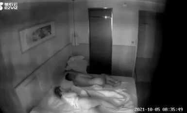 10.06新更【螢石雲飯店偷拍】主題飯店嗨翻天,增加情趣操更爽(4)