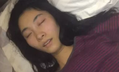 美女業務經理為了完成年度業績被客戶灌醉各種玩弄