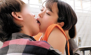 SKMJ-505 アスリートの皆さんww青空の下で脳がトロける超濃密ベロキス体験してみませんか？舌を絡ませる糸引き涎ダラダラディープキスで高まっちゃって！？とにかくキスキスキス生々しい接吻中出しSEXww～太陽が似合う汗だく運動部編～