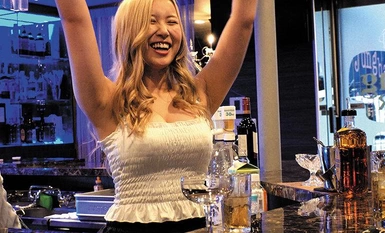 HRSM-048 ガールズバー生ちん串刺し集団わいせつ～非道行為でぶっ壊されたキャスト～