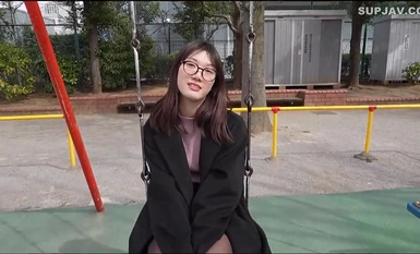 FC2-PPV-4418834 3天！七折优惠 [面对面] 处女长达6个月...女孩...一个女孩试图寻找贞操。女孩们拥有模特身材的美胸和美臀。她们彼此都太紧张了，结果计划失败！Misogi 颜射结束！