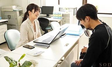 START-057 一位房地產女士的原始性中出生意青空光引誘了一對新婚夫婦的丈夫，他們來看房子並簽訂了合約。