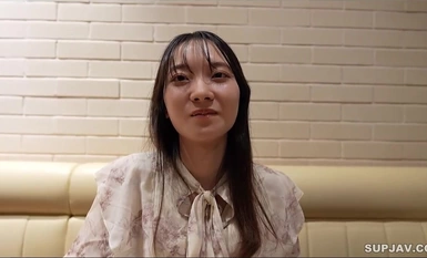 FC2-PPV-4414736 3 hari! ! DISKAUN 80% [Tangkapan pertama] [Penampilan muka] Malaikat terbaik. Berkulit cerah, badan lembut yang tidak memerlukan penjelasan. Cara dia menghisap ayam besar dalam kedudukan pemandu koboi dan mengerang adalah penjelmaan Eros. 