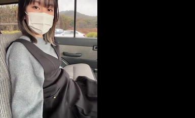 FC2-PPV-4404510 公園の駐車場で休憩している作業員の隣で車内露出おなにーを強"要”されて愛液を垂らす剛毛女子大生！我慢汁まみれのちんぽ掃除を終わらせてトイレ内でガニ股痙攣絶頂後に立ちバックでマ◯コ痙攣絶頂！