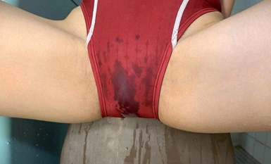 OKK-070 卯水咲流 濡れてテカってピッタリ密着 神競泳水着 可愛い女子の競泳水着姿をじっとりと堪能！着替え盗撮から始まり貧乳から巨乳にパイパン、ハミ毛、ジョリワキ等のフェチ接写やローションソーププレイや競泳水着ぶっかけ等を完全着衣で楽しむAV