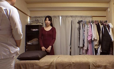 NSM-056 媚薬オイルマッサージ 痴●盗撮＆中出し素人娘VOL.56 超強力媚薬を配合したマッサージオイルを施術中に知らずに塗りこまれたオンナは、身体の火照りに驚き、チ〇ポを欲しがる自分に戸惑い、垂れ出したマン汁に恥ずかしがりながらも生ハメ中出しまで欲してしまう！