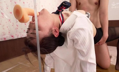 KING-254 Ito ay sa pamamagitan ng transparent na pader, kaya makikita mo ang dildo puki! Isang napakakapal na dildo challenge sa halagang 100 yen bawat piston ng isang CA na may magagandang binti pagkatapos bumalik mula sa isang flight! Lalong nagiging ma