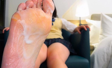 DOKS-599 与姐姐一起玩抠脚游戏