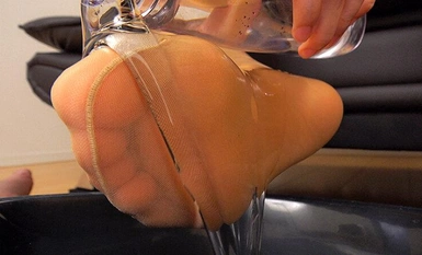 DOKS-599 与姐姐一起玩抠脚游戏