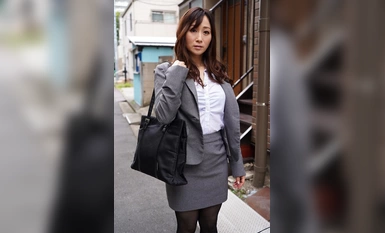 KSBJ-304 脚フェチの引きこもり童貞息子を優しく包み込む甘サドお母さん！ 川上ゆう