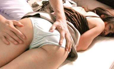 DBNK-011 옆집 아줌마가 나이에 비해 야한 몸이라 "한 번만 해줘!" 라고 다그쳤더니, 예상보다 더 에로틱한 전개로...! 4시간