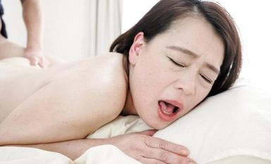 JKNK-143 旦那の留守中に…エステ師に寝取られる熟妻