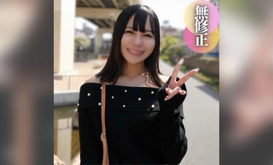 FC2-PPV-4412412 3天！ ！ 70% OFF [第一槍] [臉部外觀] 護送緊張的年輕護士。做愛半年後，她的陰戶成了一片綠洲。 。 。一根大雞巴被插入一個充滿愛汁的淫穢大穴。緩和緊張情緒後的中出驚喜！ ！