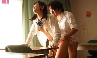 MIAB-191 Setiap hari Jumaat selepas sekolah, saya secara rahsia bertemu dengan teman wanita rakan saya di tempat dan masa yang sama dan melakukan hubungan seks berulang kali. Rutin creampie selepas sekolah dengan rakan sekelas yang mempunyai kekasih Kanat