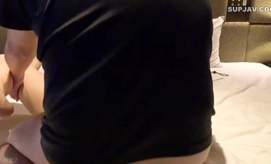 FC2-PPV-4411811 Kana (20) 另一个视角的视频，Kana (20) 丰满的大胸 H-cup 剑龙 (1) 肛门版 将肛门珍珠插入她的阴道。