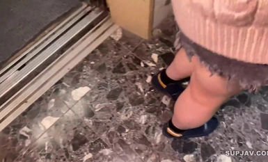 FC2-PPV-4411796 【얼굴 공개 & 리뷰 특전 옥상 무 페라】귀여운 전 그라비아 아이돌 폭유 G 컵 아가씨에 꼬치ハメ撮り 질내 사정!