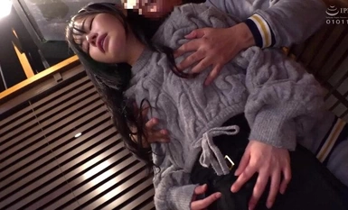 ZOZO-216 恥辱！ 85倍電壓！美少女透過無情震動變成徹底淫蕩的女性 Big Bang Rotor 戶外失禁 Acme Date ～歌版～日比野歌