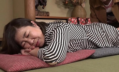 PARATHD-3951 與奶奶亂倫溫泉之旅 - 一直渴望做愛的孫子有絕對禁忌的陰莖插入！