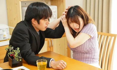 SAN-235 DV지원센터 직원과 사랑에 빠지면 그 사람도 DV였다 신촌 아카리