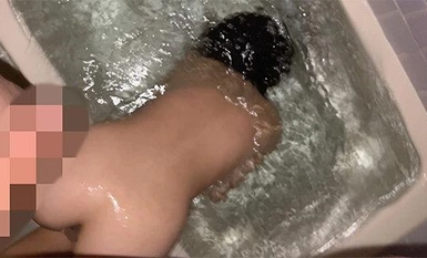 [马赛克破坏]NEOS-007 偷拍 07 在课外学校漫无目的地行走和学习时，皮肤呈褐色，张着嘴偷拍 ● 偷拍时的稚气模样 ● 以睡梦强奸的方式使其受孕并射精 ● 将女孩带入浴缸并强迫其睡觉 ● 以强奸的方式使其受孕并射精。将她脸朝下反复浸泡在满是呕吐物和腹泻物的浴缸中并伴有抽泣声的禁闭记录。