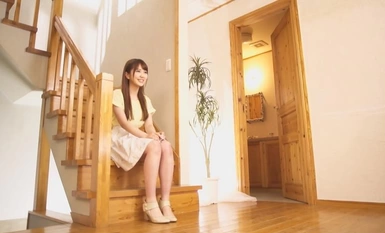 815WOMC-018 时尚女大学生的第一张照片