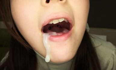 FSEI-004 "Sila minum semua sperma gadis amatur yang terus meminum air mani! 4