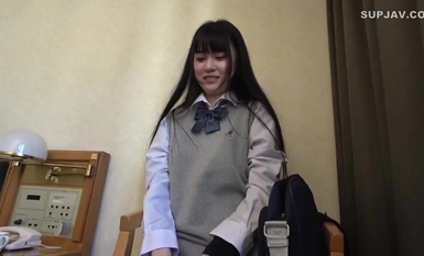 [モザイク破壊]534CRT-063 激レア【個人撮影】パイパンちっぱいの桃色パンツちゃん_帰国子女のバレーボール部③との割り切り映像