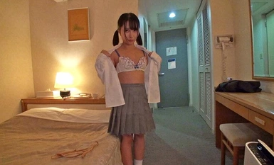 NEXT-001 星期五，晚上 9 点，放学前 一个身材矮小、面容清纯的漂亮女孩向我寻求秘密建议。她讲述了自己如何与初次见面的男生发生接吻之外的不纯洁异性性交，变得比班里其他人都放荡的故事。