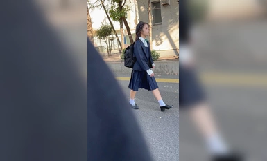 NEOS-007 つきまとい07 褐色の肌に口をぽかんと開けてふらふら歩きながら課外学習する●稚な姿を盗撮しながらつきまとい睡眠強● 連れ込み強●で孕ませ射精。鳴咽と共に盛大に吐瀉浴槽に顔から何度も沈めた監禁記録