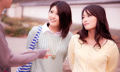 EMTH-133 Rakan Ibu Merangkap! Perasaan dilihat oleh kawan baik ibu saya menjadi lebih cepat! Klimaks istimewa 16 orang