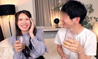 SKMJ-500 限WW同居的恩爱夫妻 "你想在男友身边体验女性性爱吗？"睡梦中的男友近距离性爱行业首秀......帅气理疗师的神技性爱按摩，感觉好到让人理智崩溃的高潮！性爱现场，帅哥理疗师给你的性高潮，让你的理性崩溃，真是一场感官盛宴！