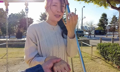 HAWA-317 結婚して20年、平凡な生活を送る主婦。最近、年齢を重ねるごとに心が冷めていくのを感じる…もう一度だけ10代の頃のようにキスしただけでドキドキする燃えるようなSEXがしたい。一日限定彼氏と最初で最後の不貞中出しSEX かれんさん（43歳） 新宿区在住 子供:1人