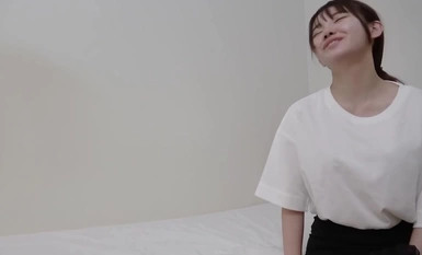 FC2-PPV-4396390 [限时优惠 5980 点 -> 2980 点] 你不能不对莉莉卡这个年轻的男妓抱有很大的期望，她太淫荡了，给你帅气的待遇，弹跳的小费，为 Nakadashi 谈判。