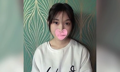 FC2-PPV-4400670 Dカップ美乳で美尻の20歳保育士さんとオトナの性教育。ふっくら気持ち良いパイパン名器に生挿入！レビュー特典/フェラチオ口内射精！