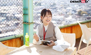 SDJS-249蓬松可靠的接受能力《F罩杯闪亮的奶子》x《淫荡的屁股》第一份AV工作，总务部，2个月中职，臼井芹奈（30岁）办公室内裸体3次性爱！附偷偷上厕所自慰和沐浴后x 3！ SOD 女员工高情趣潜能任务表