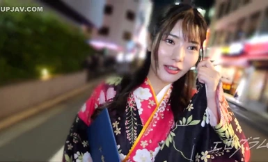 FC2-PPV-4397887 [Terhad] Yamato Nadeshiko gila! Ceria seks sambil memakai hakama dalam perjalanan pulang dari majlis graduasi. Payudaranya yang besar digoncang oleh creampie berterusan dan dia terjatuh