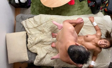 INSTV-559 【バキバキ筋肉ま○こ】美人パソナジムトレーナー ゆうさん 鍛え抜かれたボディを癒す自宅オイルマッサージに媚薬が混じっていた！3擦り半で潮吹き絶頂しまくり！変態オジによるマッサージ鬼イカセ種付け個人撮影ビデオ流出