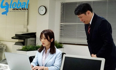 FBOS-010 嵐の夜、会社に閉じ込められた女上司と二人きり 大槻ひびき