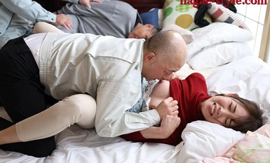 NSFS-277 借金夫婦 妻を他人に抱かせました。10 ～荒れ狂う男たちとの地獄の共同生活～ 白河花清