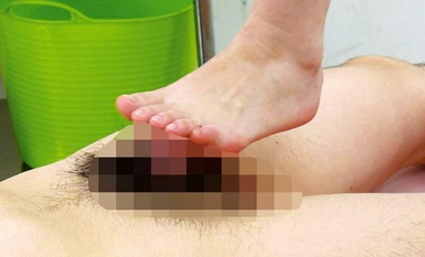 PES-104 超 A 级美女，魔鬼色情合法 PLAY！