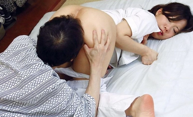 NXG-475 ภรรยาของหมอนวดกำลังเปลือยกายเพื่อหาเลี้ยงชีพ...